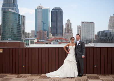 couple roof pose